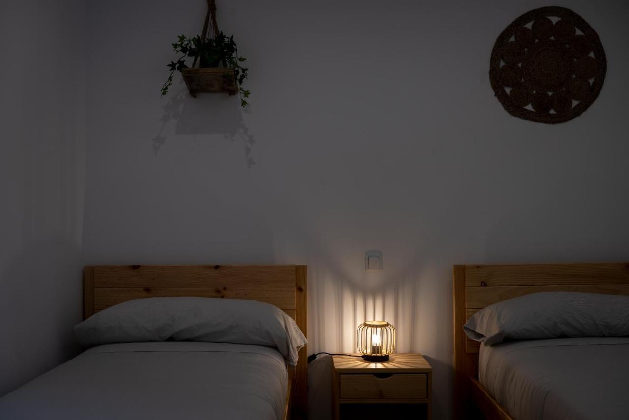 Apartamento Con Jardin En El Oviedo Antiguo Exteriör bild